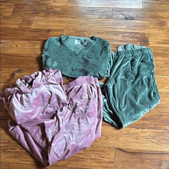 Green and Pink Velvet Loungewear Set - Picture 1 of 15